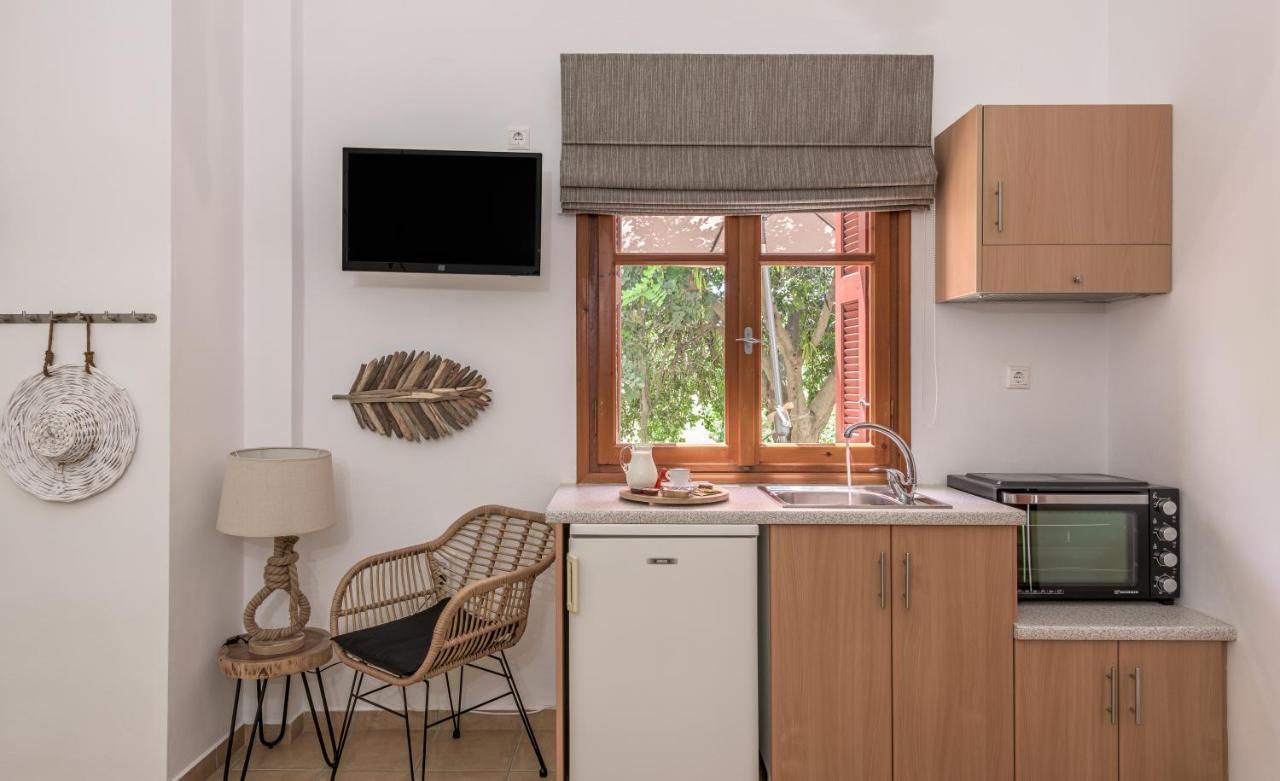 Mantelena Studios & Family Apartments Pollonia Extérieur photo